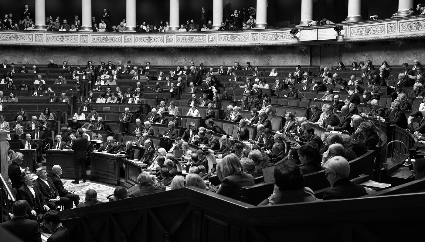Signée par des militaires, une tribune exige une consultation du Parlement sur l'engagement français en Ukraine.