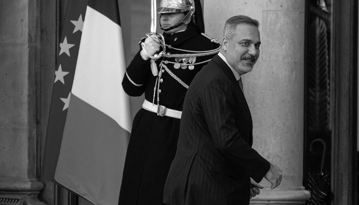 Le ministre turc des affaires étrangères et ex-chef du service de renseignement extérieur Hakan Fidan à Paris, le 6 janvier 2026.