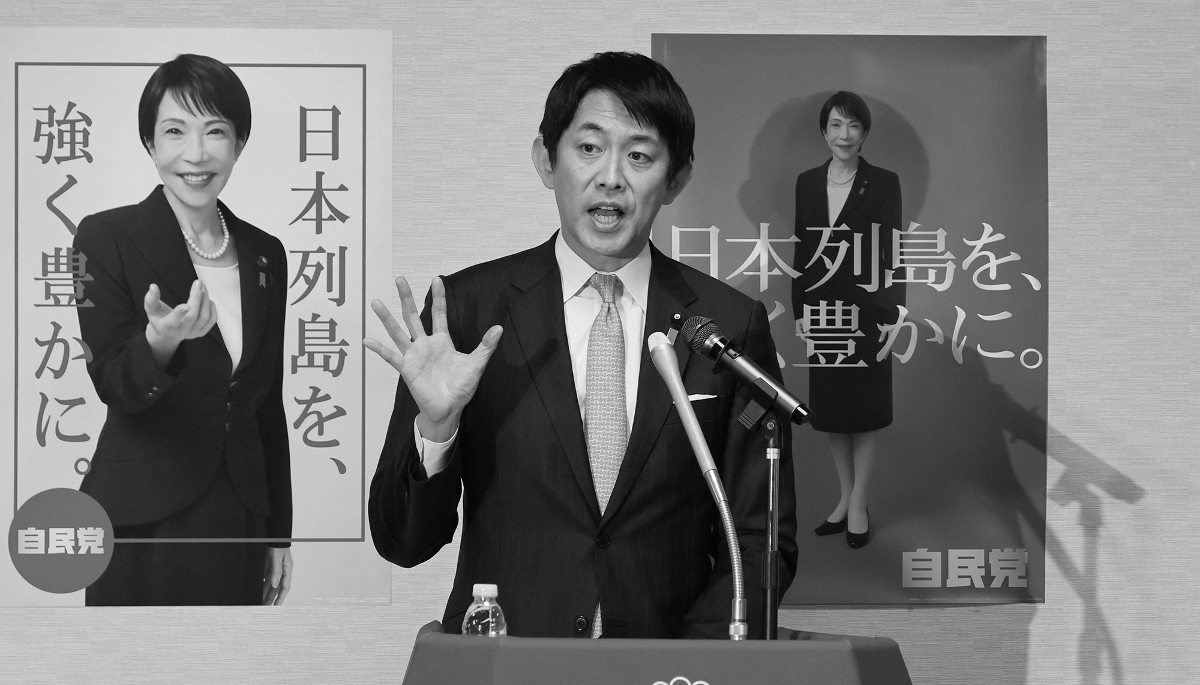 Takayuki Kobayashi, président du Conseil de recherche politique du LDP, a été missionné pour auditionner des experts afin de préparer la réforme à venir du renseignement japonais.