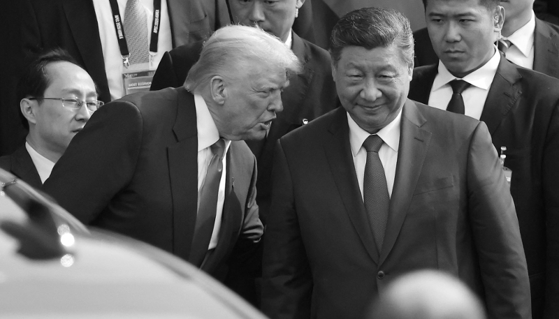 Le président américain Donald Trump et son homologue chinois Xi Jinping à Busan, en Corée du Sud, le 30 octobre 2025. 