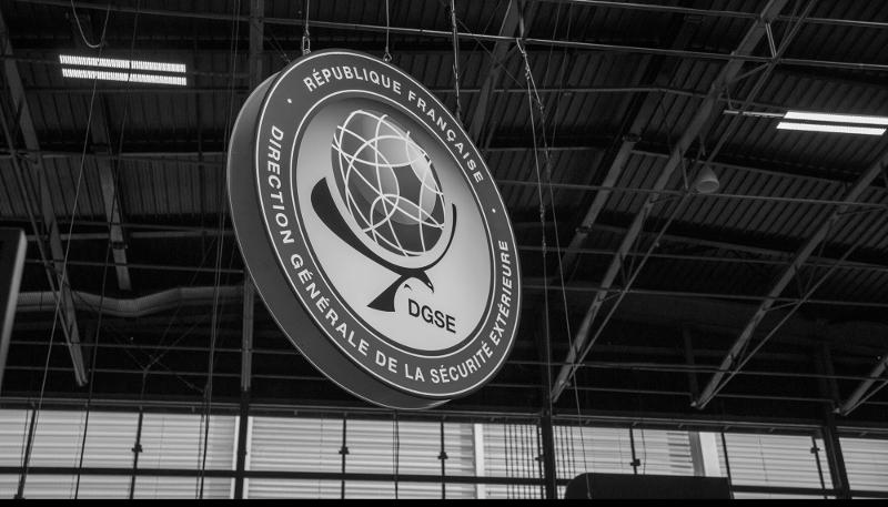 Le logo de la DGSE au salon Vivatechnology à Paris, le 11 juin 2025.