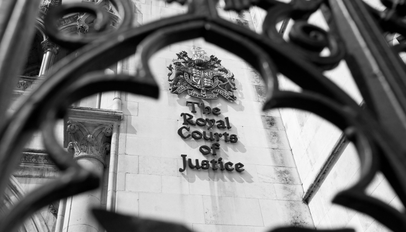 Mi-juillet, la High Court de Londres a rendu une décision concernant des banques en faillite administrées par la Deposit Insurance Agency (DIA).