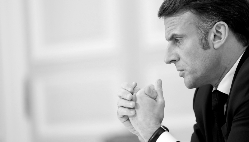 Emmanuel Macron cherche à attirer des fonds du Golfe dans les projets français d'Intelligence artificielle.