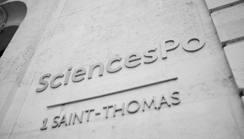 Sciences Po Paris propose une préparation spécifique au concours de la DGSE.