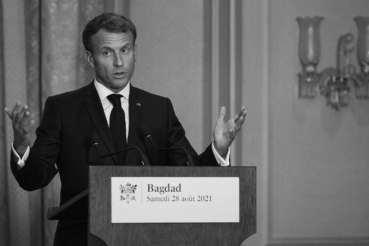 Le président français Emmanuel Macron lors d'une conférence de presse à Bagdad, le 28 août 2021.