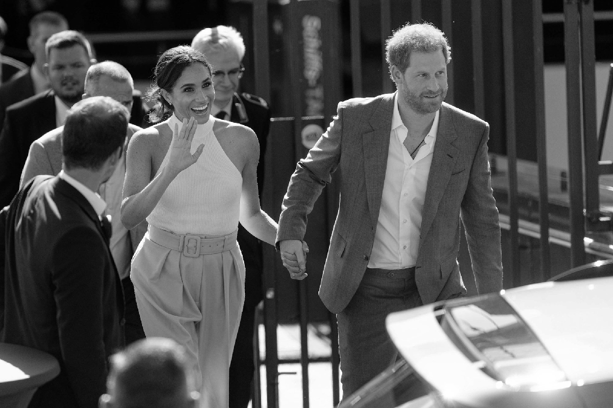 Le prince Harry et son épouse Meghan Markle, lors de leur visite à Düsseldorf afin de promouvoir les Invictus Games.