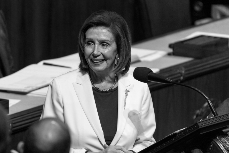 Élue pour la première fois au Congrès en 1987, Nancy Pelosi a ouvert toutes les portes à ses collaborateurs.